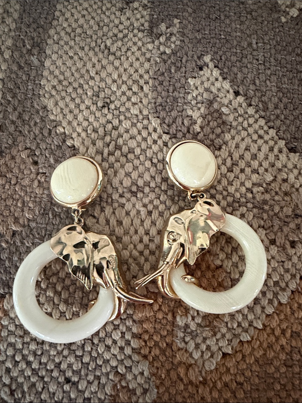 Vintage Carolee elephant clip on earrings